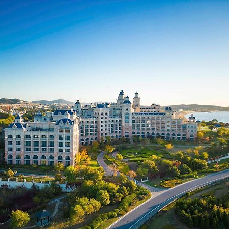 Hilton Dalian Golden Pebble Beach Resort Zhaojiatun Bagian luar foto