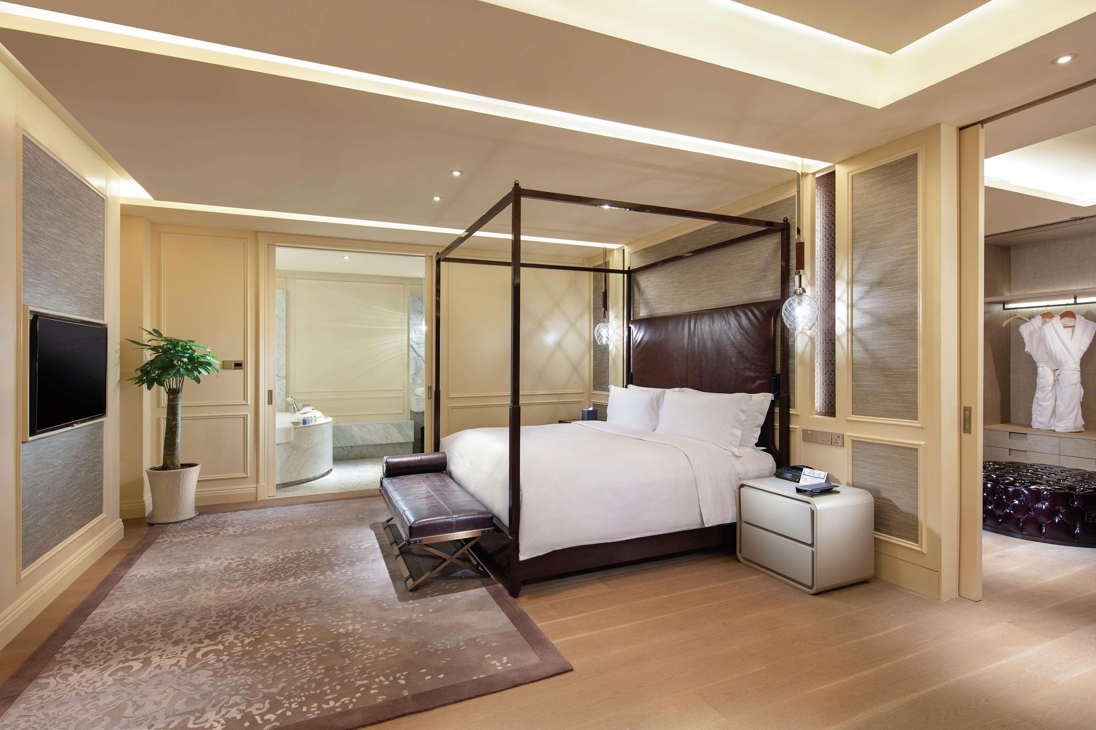 Hilton Dalian Golden Pebble Beach Resort Zhaojiatun Bagian luar foto