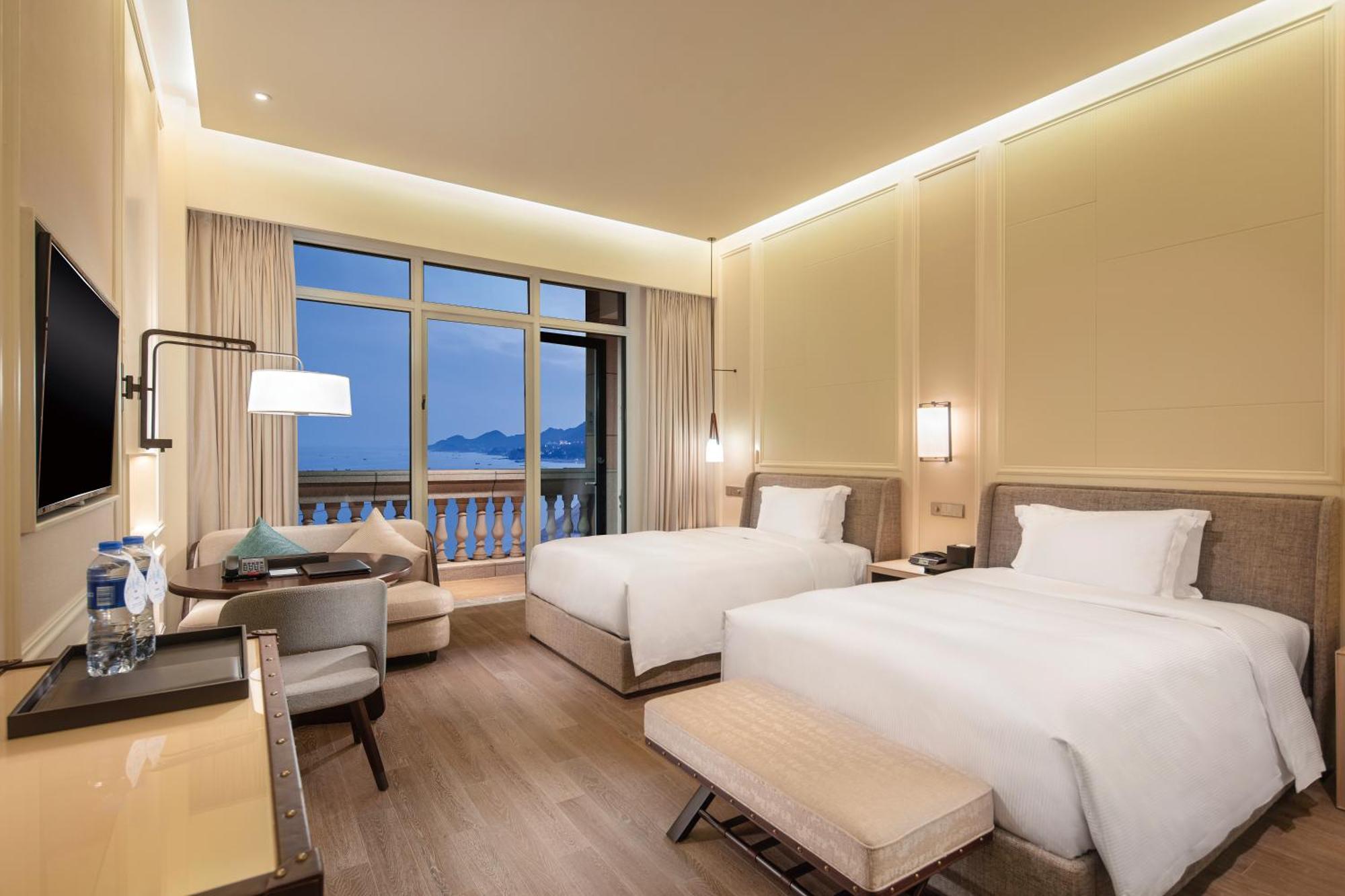 Hilton Dalian Golden Pebble Beach Resort Zhaojiatun Bagian luar foto