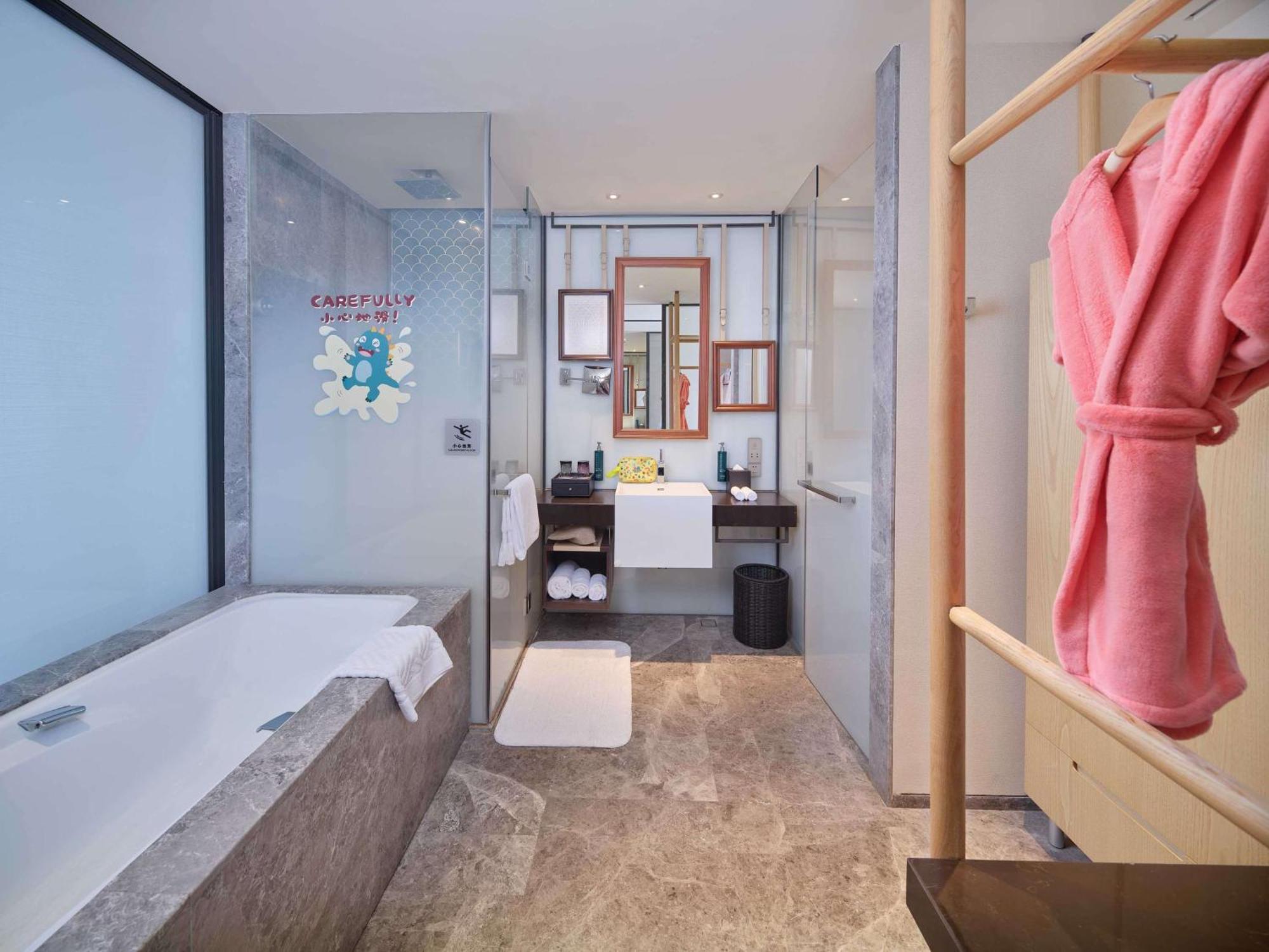 Hilton Dalian Golden Pebble Beach Resort Zhaojiatun Bagian luar foto