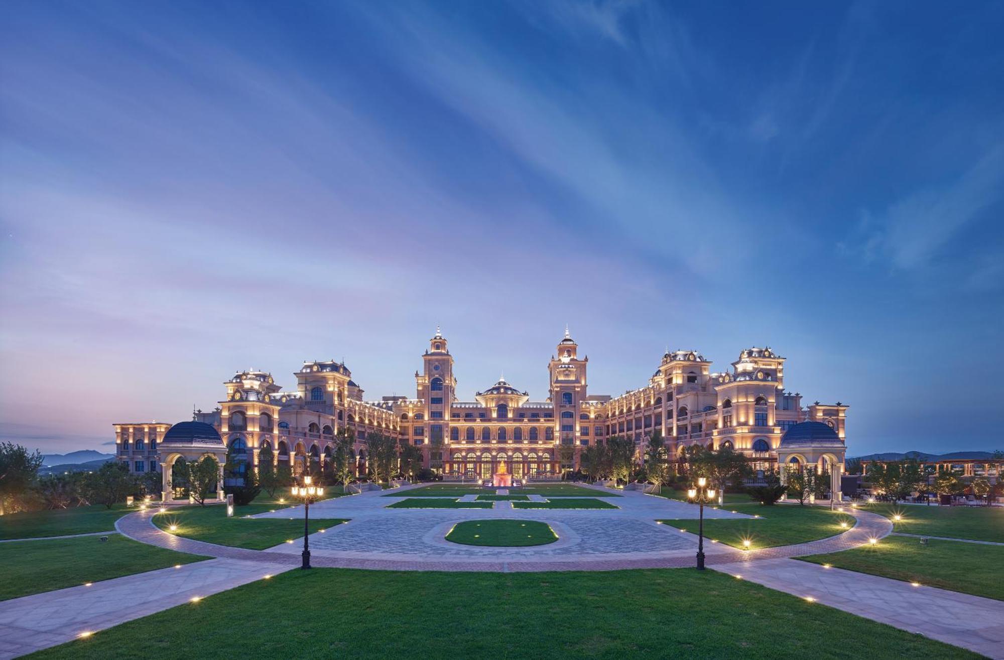 Hilton Dalian Golden Pebble Beach Resort Zhaojiatun Bagian luar foto