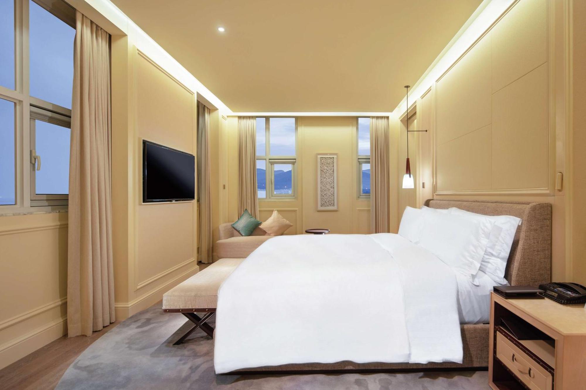 Hilton Dalian Golden Pebble Beach Resort Zhaojiatun Bagian luar foto