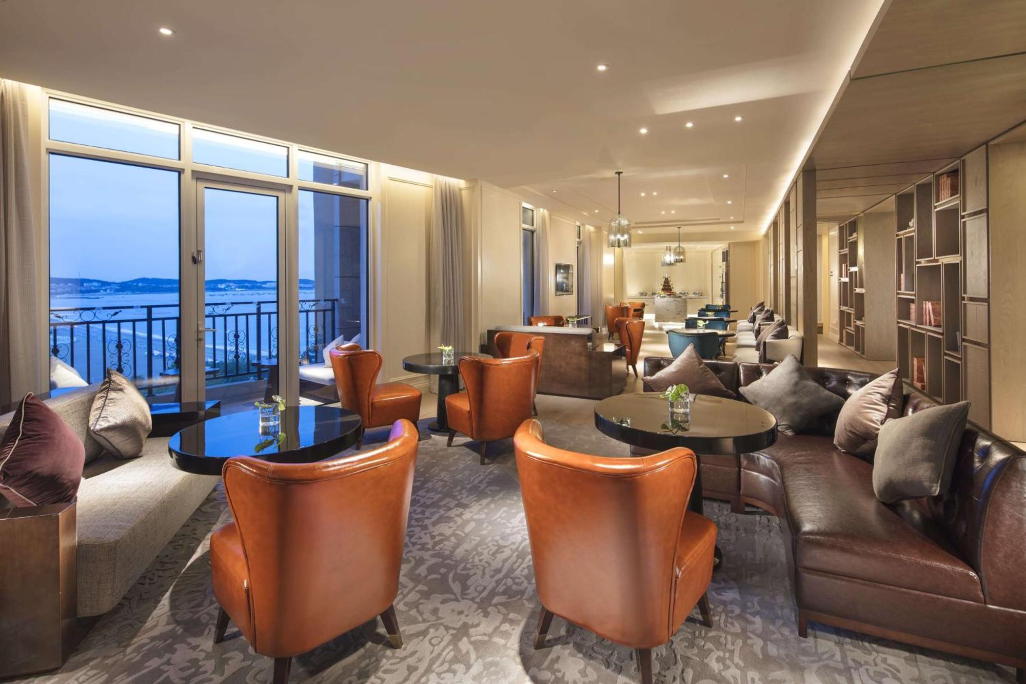 Hilton Dalian Golden Pebble Beach Resort Zhaojiatun Bagian luar foto